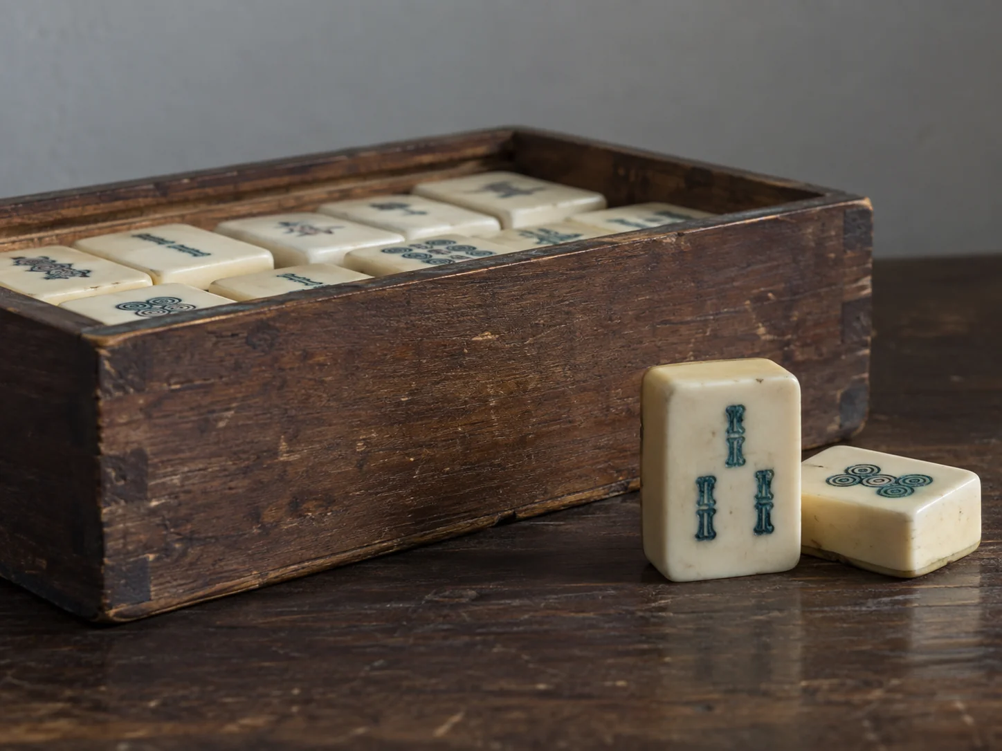 American mahjong history: what a custom brand should understand — illustrative editorial photograph