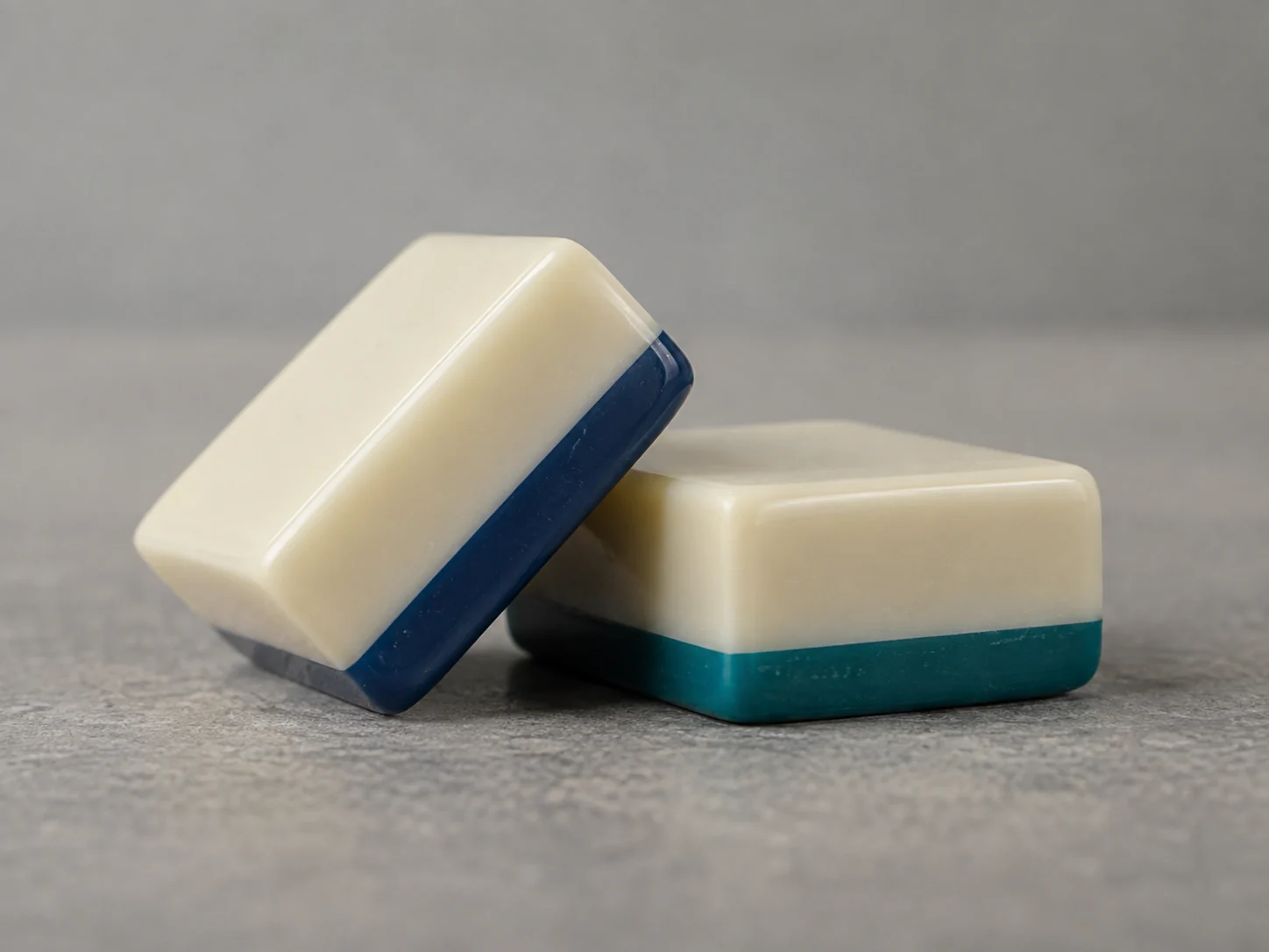 Acrylic vs. melamine mahjong tiles: what buyers should compare — illustrative editorial photograph