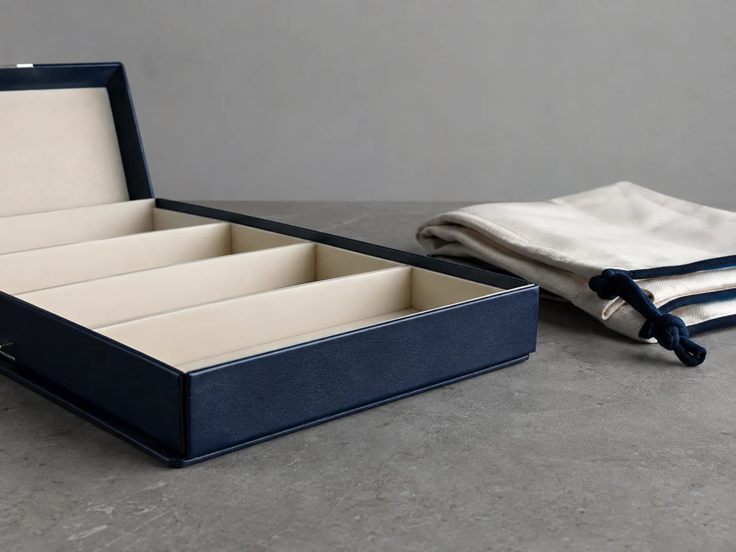 Custom mahjong packaging: bags, boxes and fitted inserts — illustrative editorial photograph