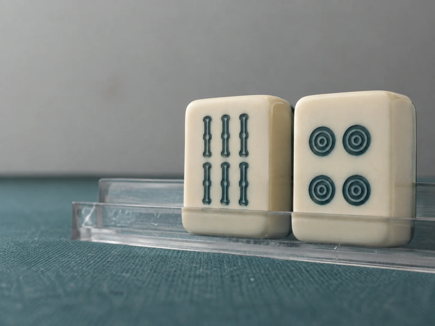 What player questions can teach a mahjong product team — illustrative editorial photograph